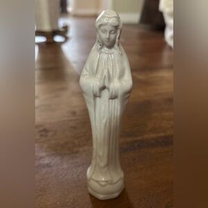 Vintage Praying Virgin Mary Madonna” White Porcelain Figurine